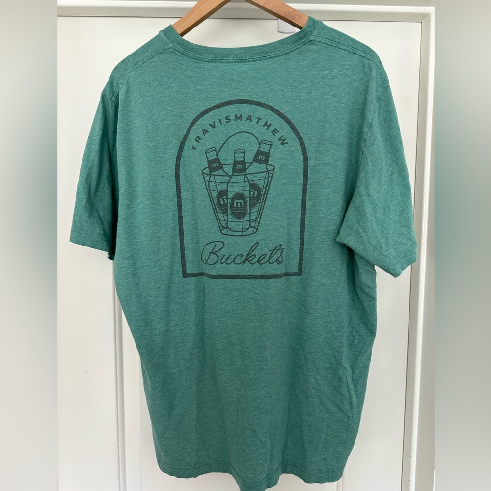 Travis Mathew tshirt